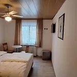 Hotel Sharma's Ilmenau